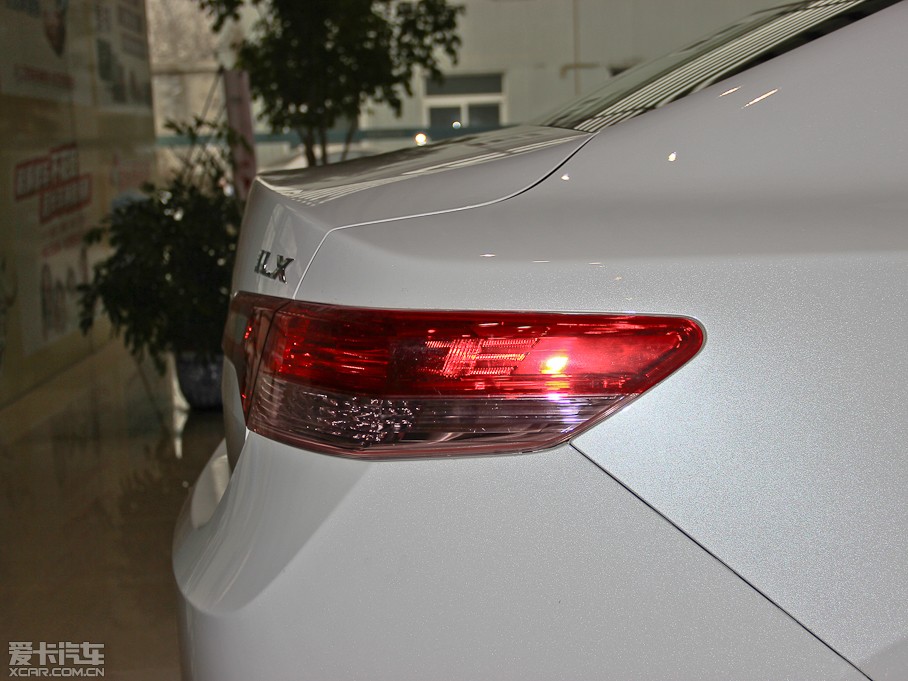 2013��֎��ILX 2.0L �ԄӾ��J��