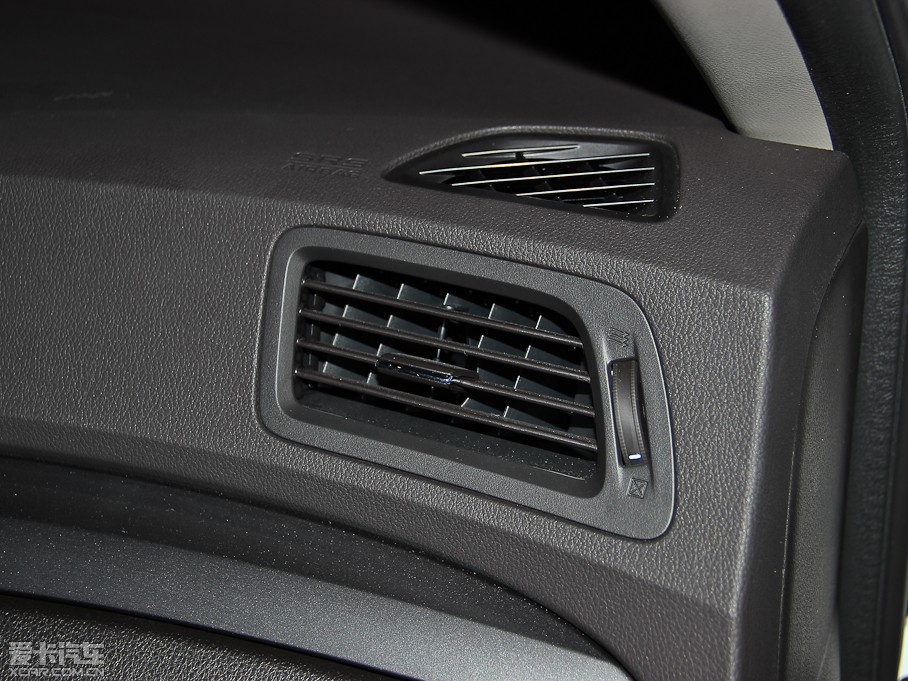 2013��֎��ILX 2.0L �ԄӾ��J��