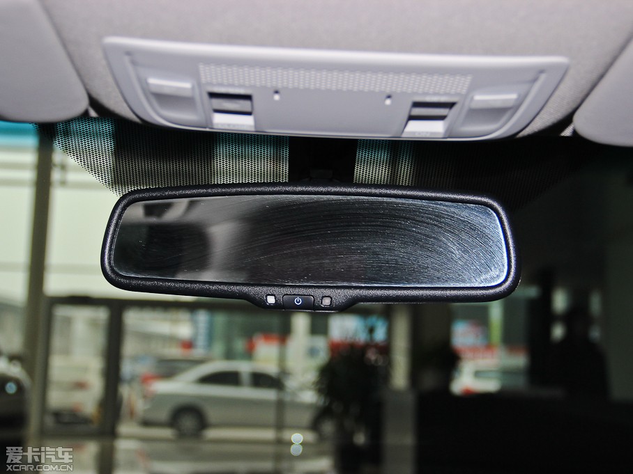 2013��֎��ILX 2.0L �ԄӾ��J��