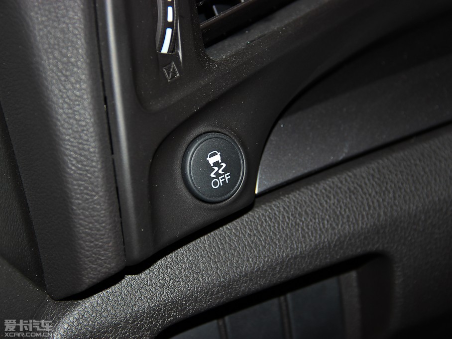 2013��֎��ILX 2.0L �ԄӾ��J��