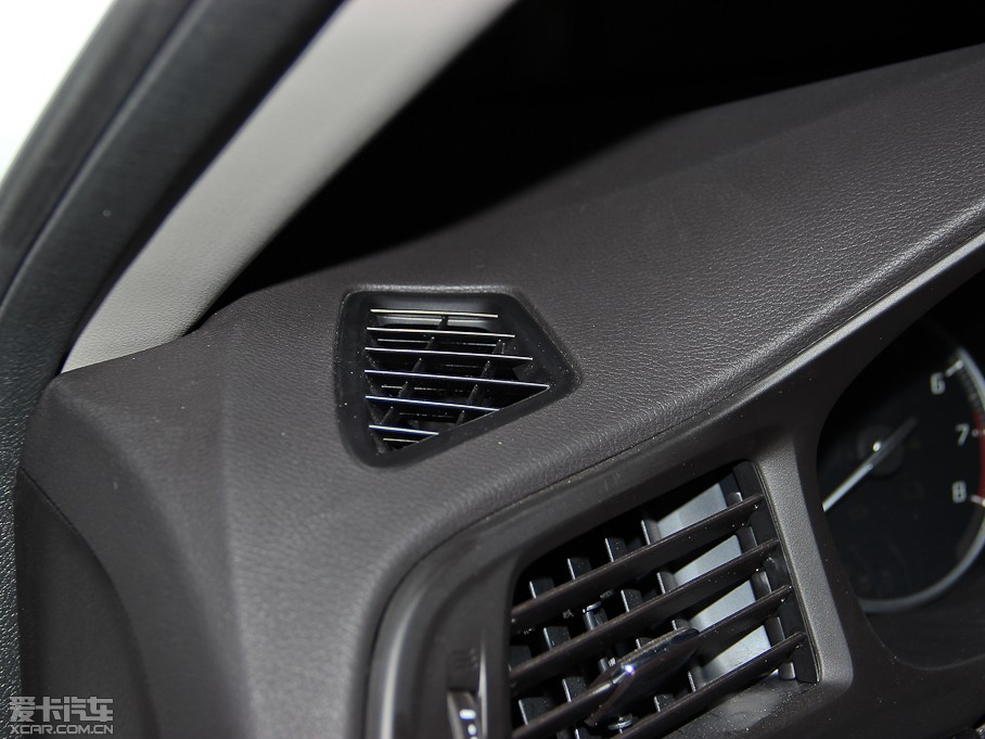 2013��֎��ILX 2.0L �Ԅ�(d��ng)���J��