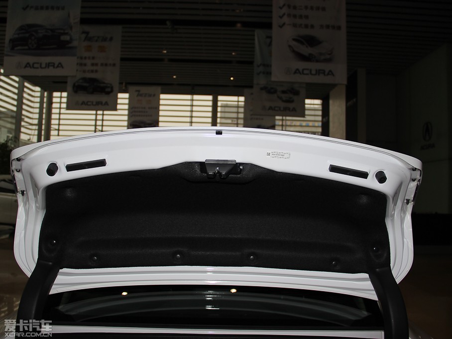 2013��֎��ILX 2.0L �ԄӾ��J��