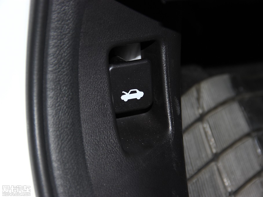 2013��֎��ILX 2.0L �ԄӾ��J��