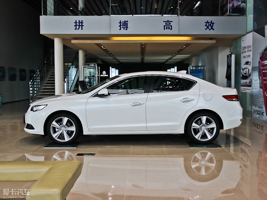 2013��֎��ILX 2.0L �Ԅ�(d��ng)���J��