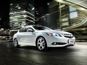 2013款2.0L 自动精锐版 整体外观