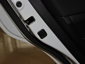 2013��2.0L �ԄӾ��J�� ���g����