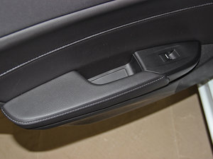 2013��2.0L �ԄӾ��J�� ���g����