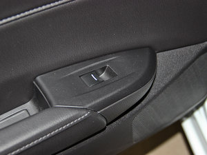 2013��2.0L �ԄӾ��J�� ���g����