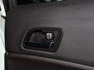 2013��2.0L �ԄӾ��J�� ���g����