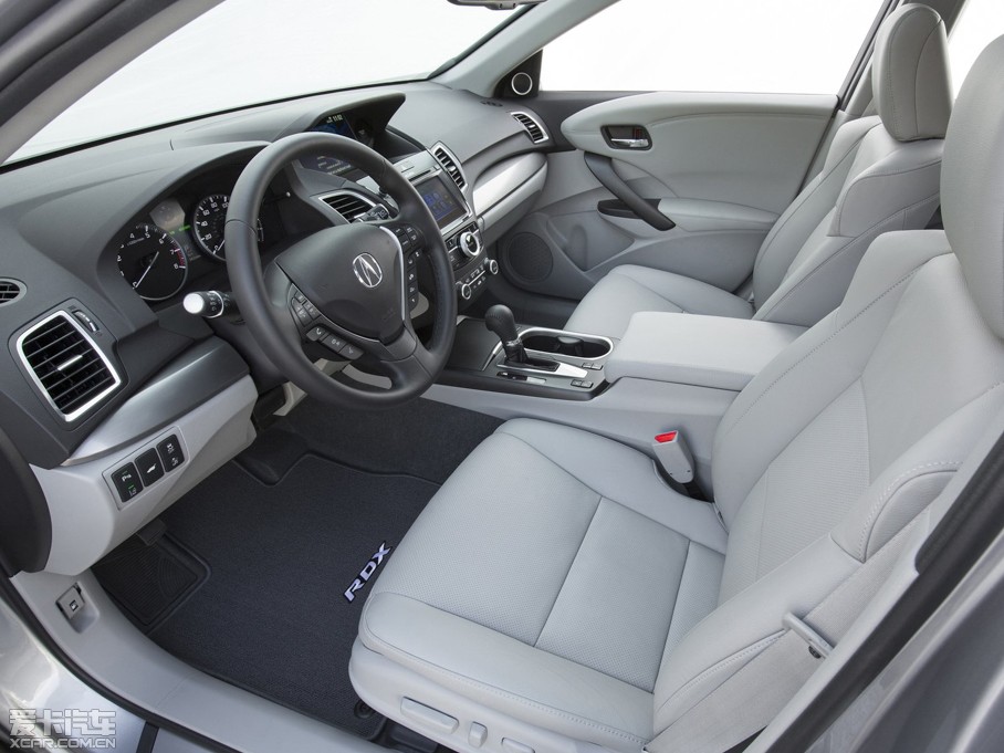 2016��֎��RDX(�M��) 3.0L �ԄӃ�����m��