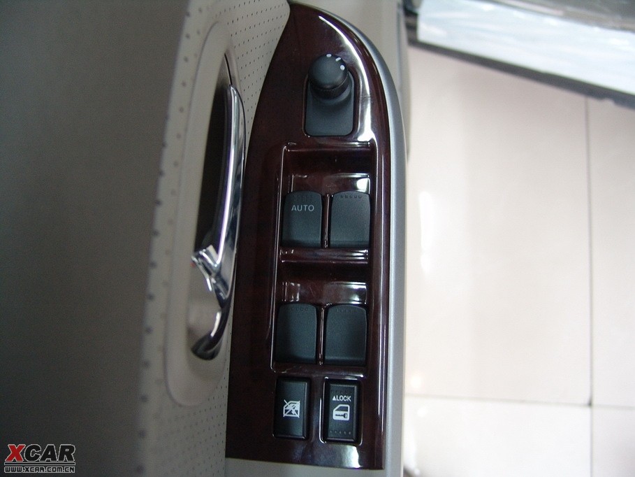 2009����S���� 3.2L 5�T�ԄӰ�