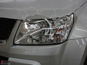2009款2.4L 3门自动版 大灯
