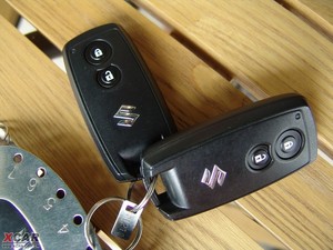 2009款2.4L 5门手动版 车钥匙