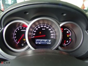 2009款2.4L 5门手动版 仪表