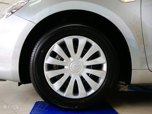 2010款2.4L 两驱标准版 轮圈