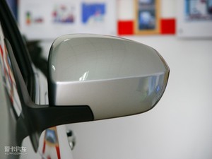 2010款2.4L 两驱标准版 后视镜
