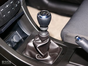 2010款2.4L 两驱标准版 换挡杆
