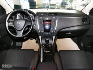 2010款2.4L 两驱标准版 内饰全景