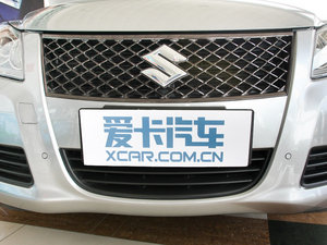 2010款2.4L 两驱豪华版 中网