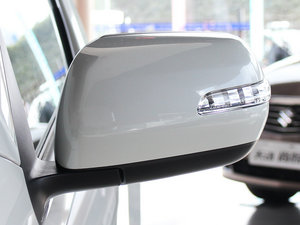 2011款2.4L JX-EH 3门自动版 后视镜
