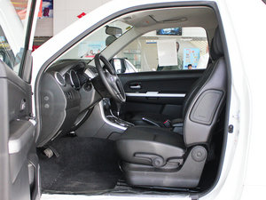 2011款2.4L JX-EH 3门自动版 前排空间