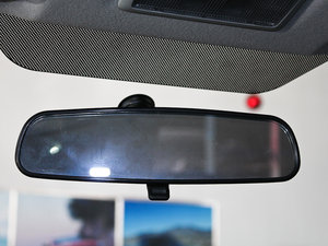 2011款2.4L JX-EH 3门自动版 车内后视镜