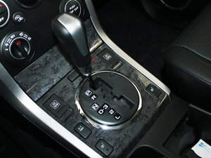 2011款2.4L JX-EH 3门自动版 换挡杆
