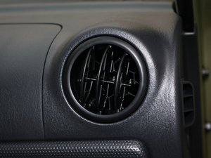 2011款1.3L 手动双色导航版 中控区