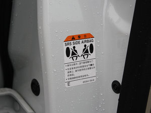 2012款2.4L 5门自动豪华导航版 其它
