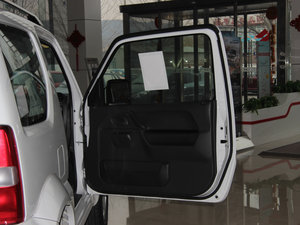 2012款1.3L 手动JLX 空间座椅
