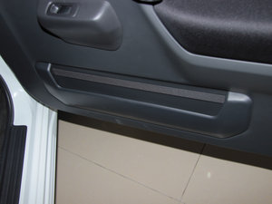 2012款1.3L 手动JLX 空间座椅