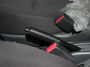 2012款1.3L 手动JLX 驻车制动器