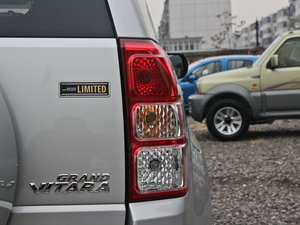 2012款2.4L JX-EH 5门限量版 尾灯