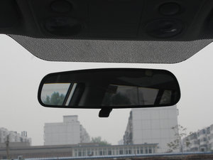 2012款2.4L JX-EH 5门限量版 车内后视镜