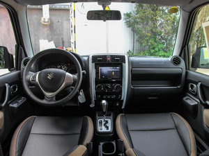 2015款1.3L 自动 Mode3导航版 中控区