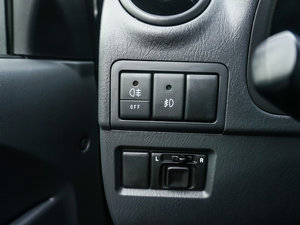 2015款1.3L 自动 JLX导航版 空间座椅