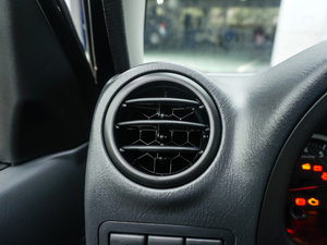 2015款1.3L 自动 JLX导航版 空间座椅