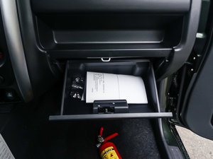 2015款1.3L 自动 JLX导航版 空间座椅