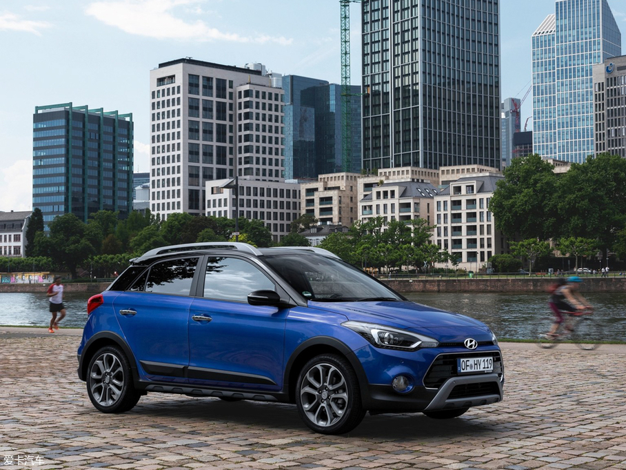 2018��i20 Active