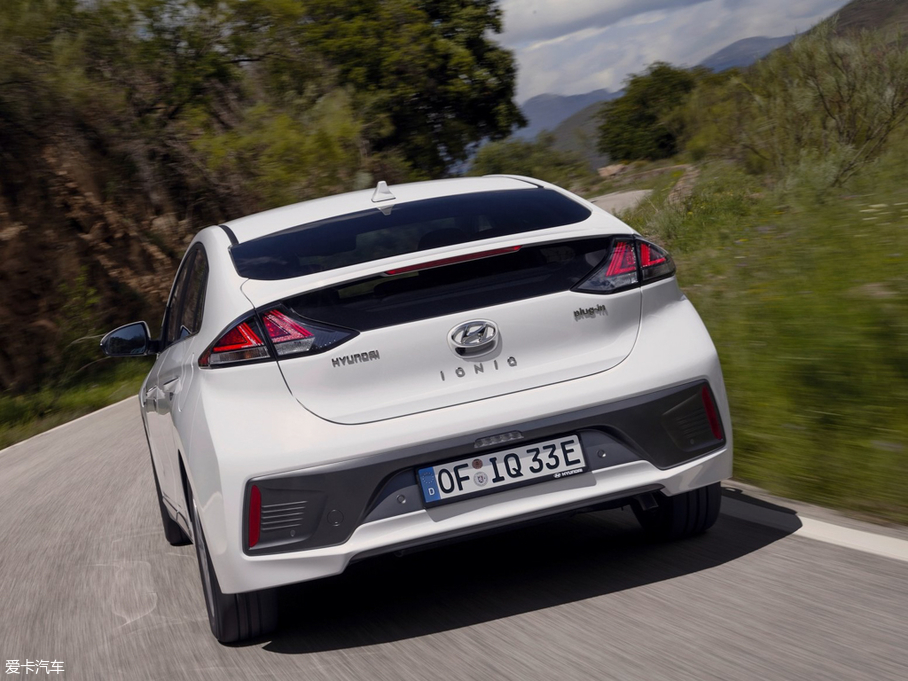 2021I(lng)ONIQ Plug-in