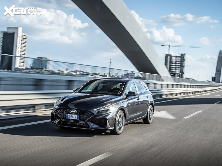 2020��i30(����) N Line �Ɏ�