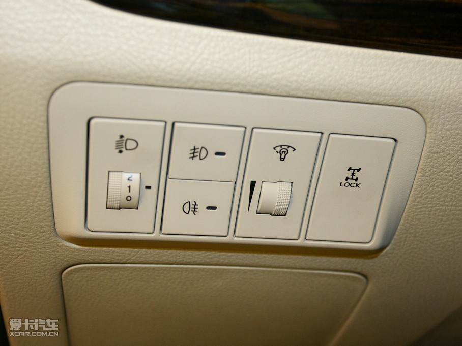 2010����_(�M��) 2.4L  ���(q��)���m��