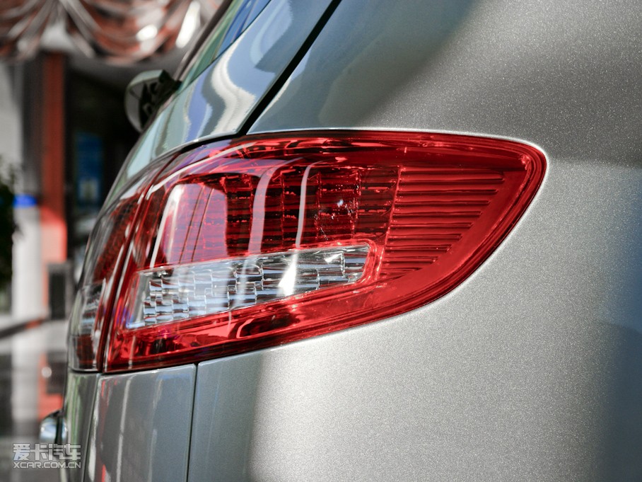 2010_(M) 2.4L 