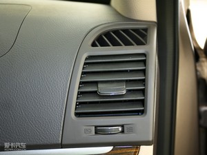 2010款2.4L  四驱舒适版 中控区