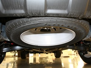 2010款2.4L  四驱舒适版 备胎