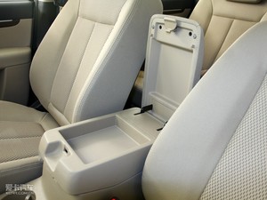 2010款2.4L  四驱舒适版 空间座椅