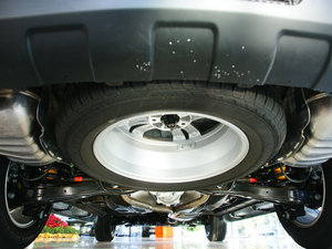 2010款2.4L 四驱至尊版 备胎