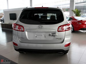 2010款2.4L 四驱豪华版 正后	