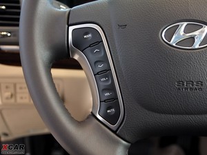 2010款2.4L 四驱豪华版 中控区