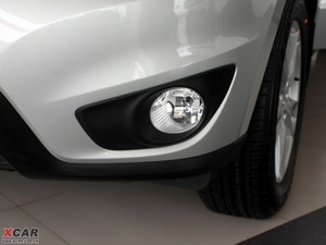 2010款2.4L 四驱豪华版 前雾灯